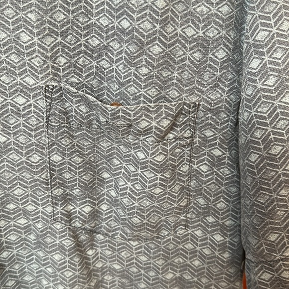 Tommy Bahama button down shirt. Size medium. - Picture 3 of 5